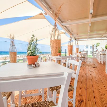 Piere Anne Beach Hotel 아이아 나파 외부 사진