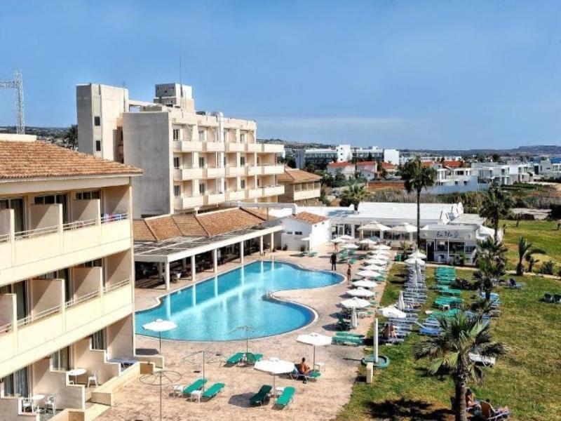 Piere Anne Beach Hotel 아이아 나파 외부 사진