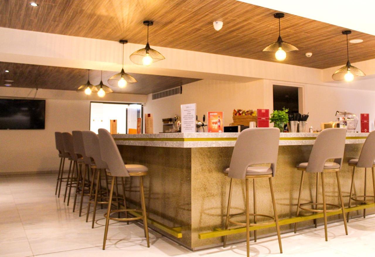 Piere Anne Beach Hotel 아이아 나파 외부 사진