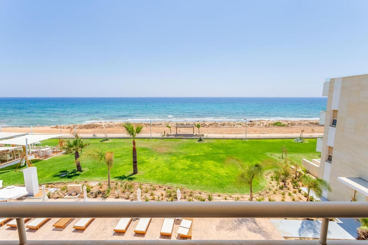 Piere Anne Beach Hotel 아이아 나파 외부 사진