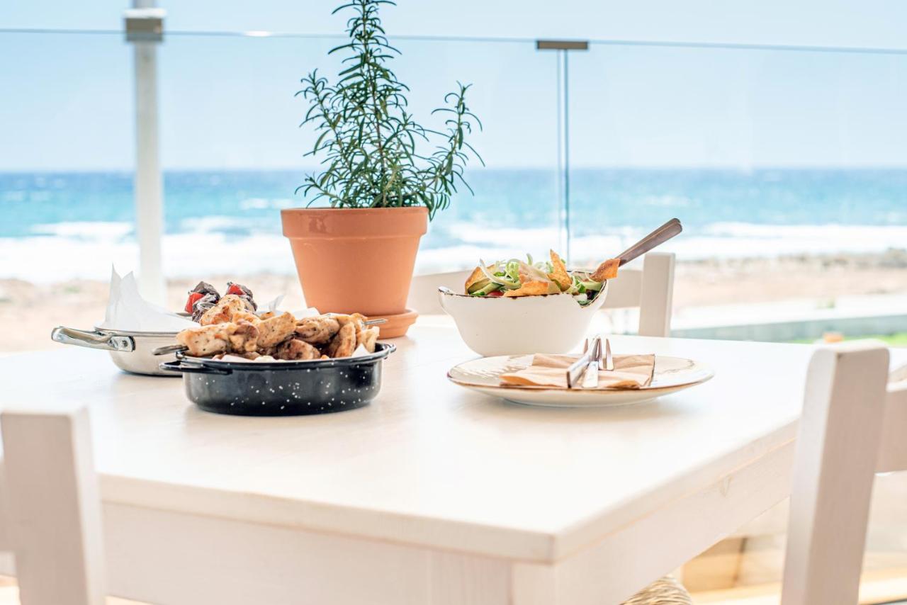 Piere Anne Beach Hotel 아이아 나파 외부 사진