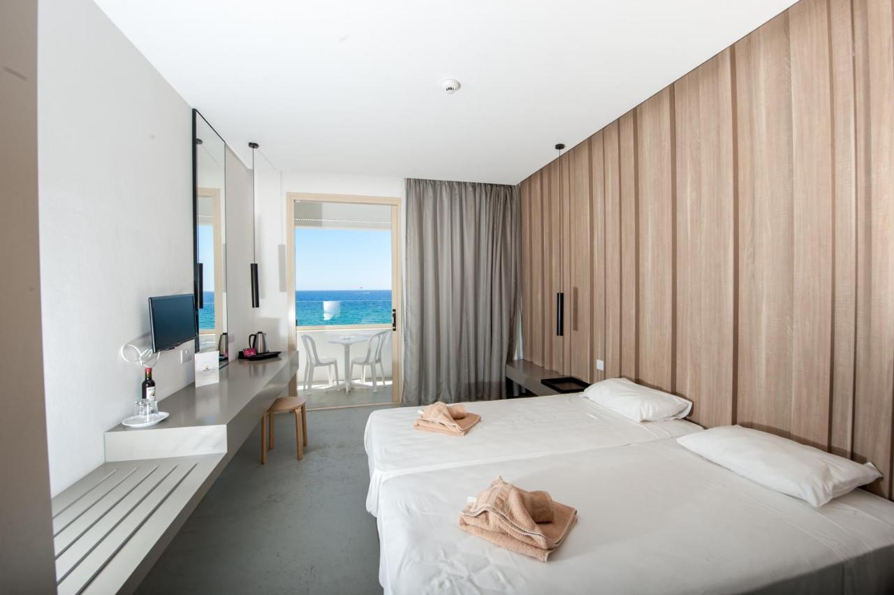 Piere Anne Beach Hotel 아이아 나파 외부 사진