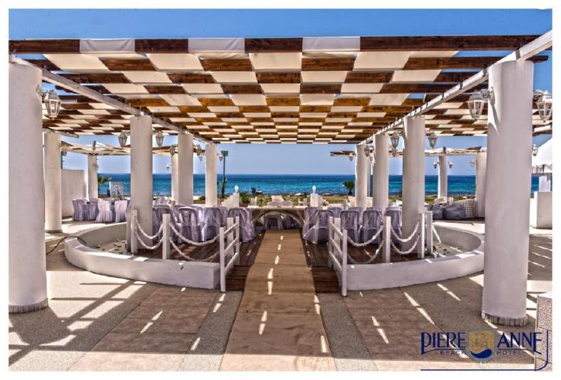 Piere Anne Beach Hotel 아이아 나파 외부 사진