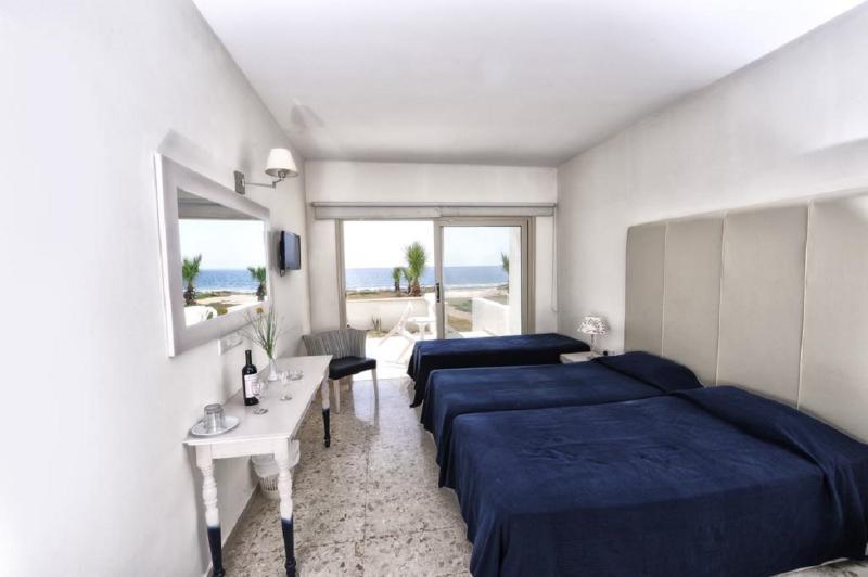 Piere Anne Beach Hotel 아이아 나파 외부 사진