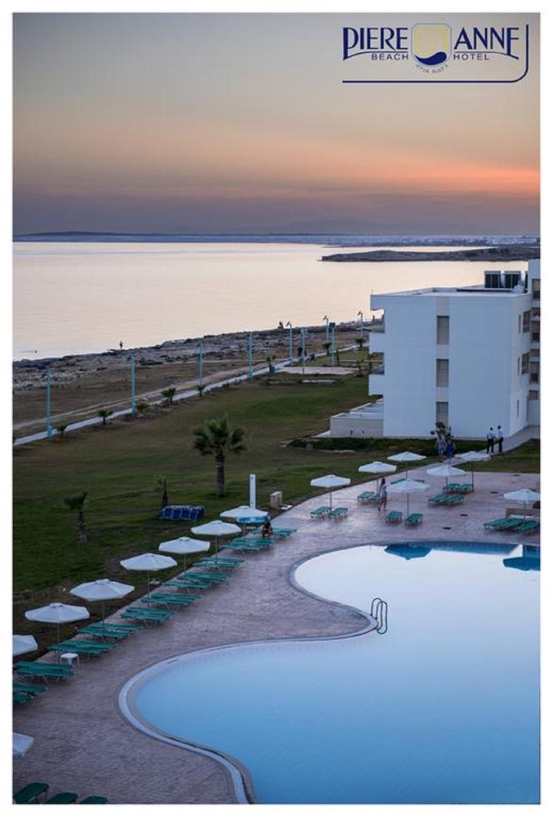 Piere Anne Beach Hotel 아이아 나파 외부 사진