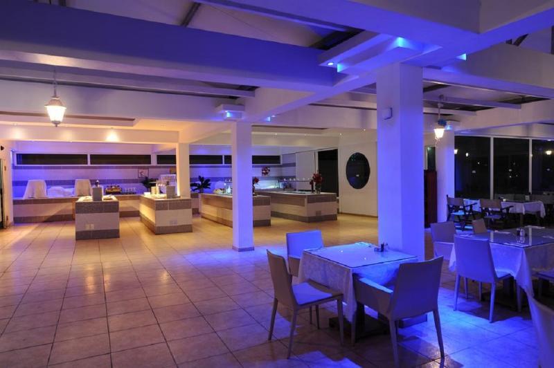 Piere Anne Beach Hotel 아이아 나파 외부 사진