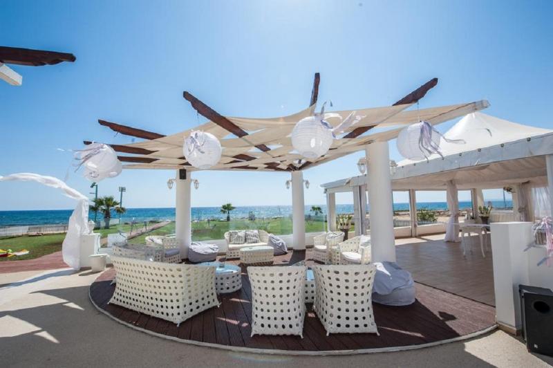 Piere Anne Beach Hotel 아이아 나파 외부 사진